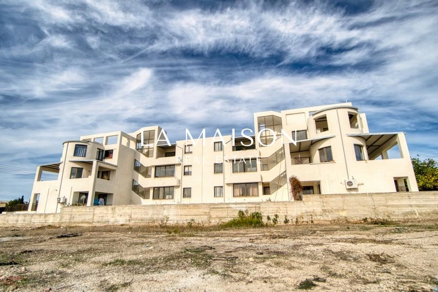 Building for Sale in Kato Paphos