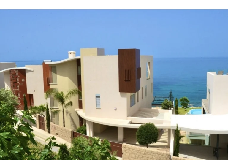 4 Bedroom House for Sale in Chlorakas, Paphos District