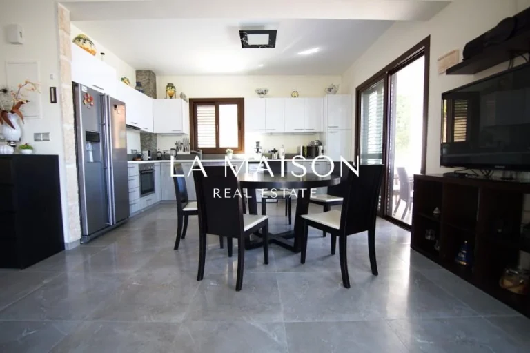 Cheap Houses and Villas for Sale Paphos up to 500000 euro