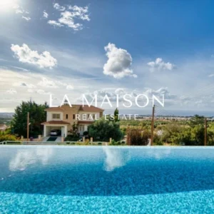 6+ Bedroom House for Sale in Mesa Chorio, Paphos District