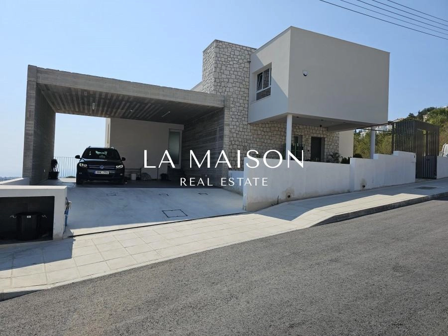 4 Bedroom House for Sale in Armou, Paphos District