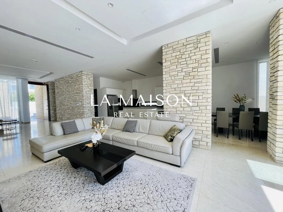 6+ Bedroom House for Sale in Paphos District