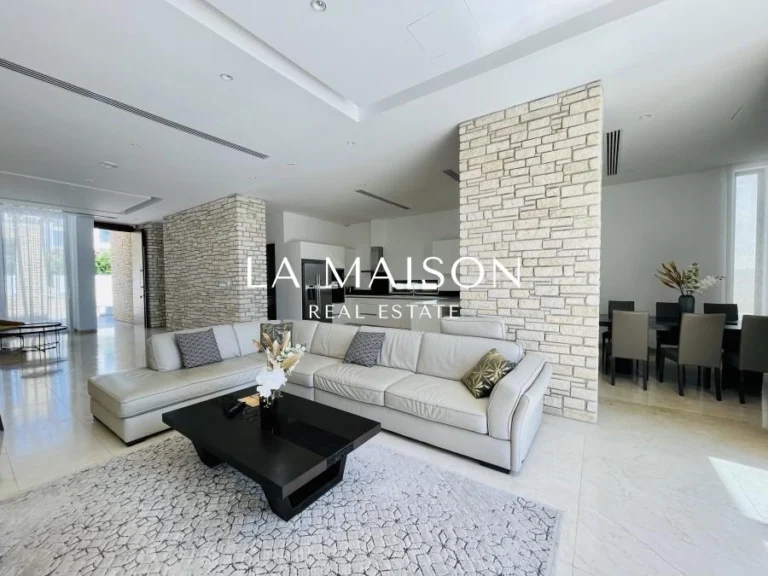 6+ Bedroom House for Sale in Paphos District