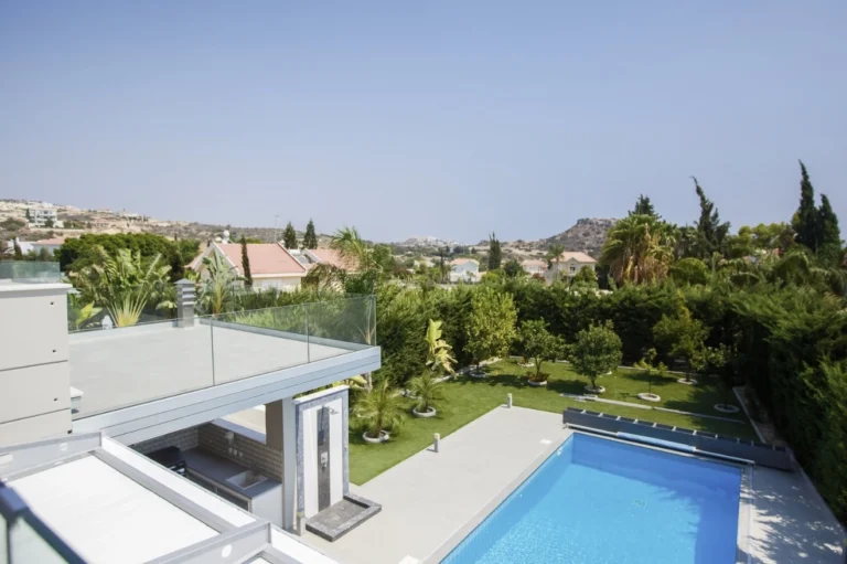 4 Bedroom House for Sale in Agios Tychonas, Limassol District