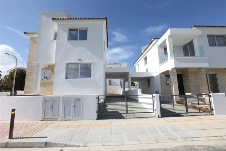 4 Bedroom House for Sale in Strovolos, Nicosia District