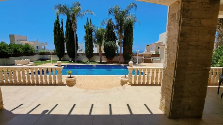 3 Bedroom House for Rent in Sea Caves, Paphos District