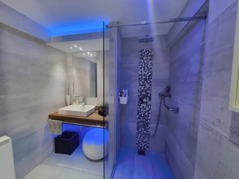 5 Bedroom House for Sale in Moniatis, Limassol District