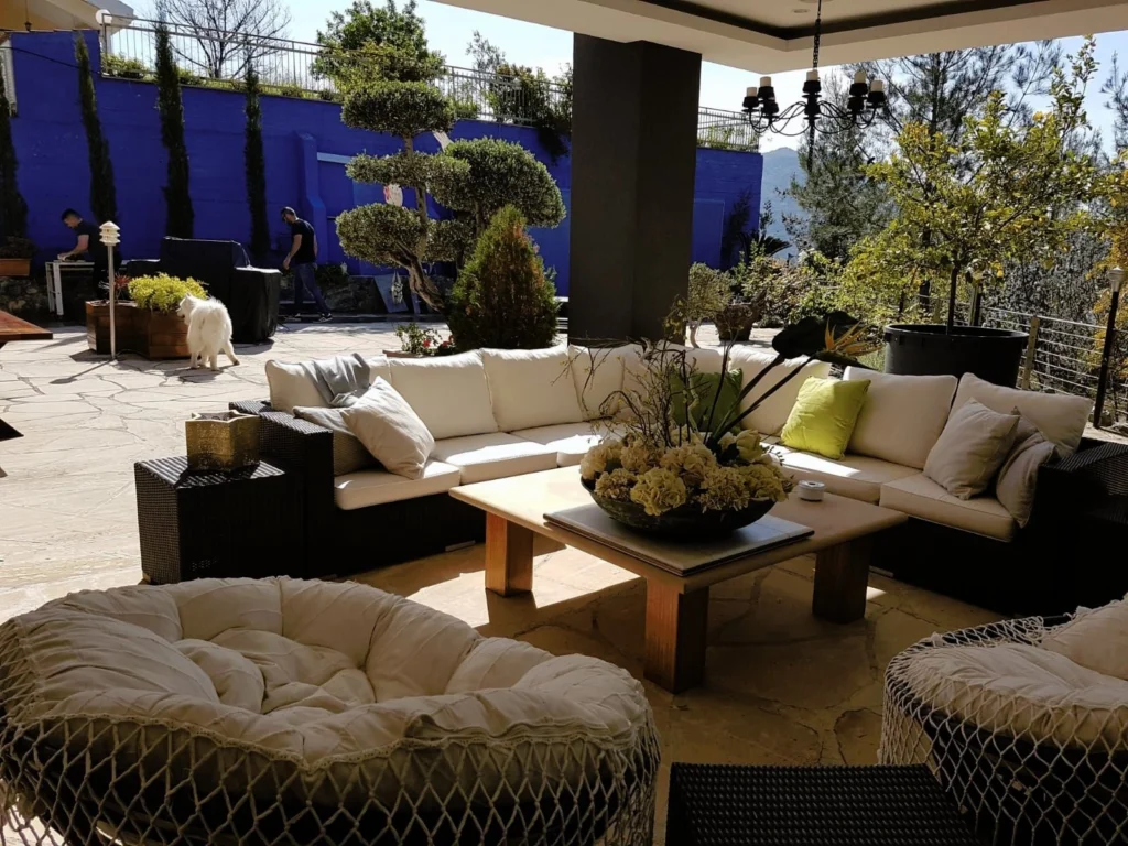 5 Bedroom House for Sale in Moniatis, Limassol District