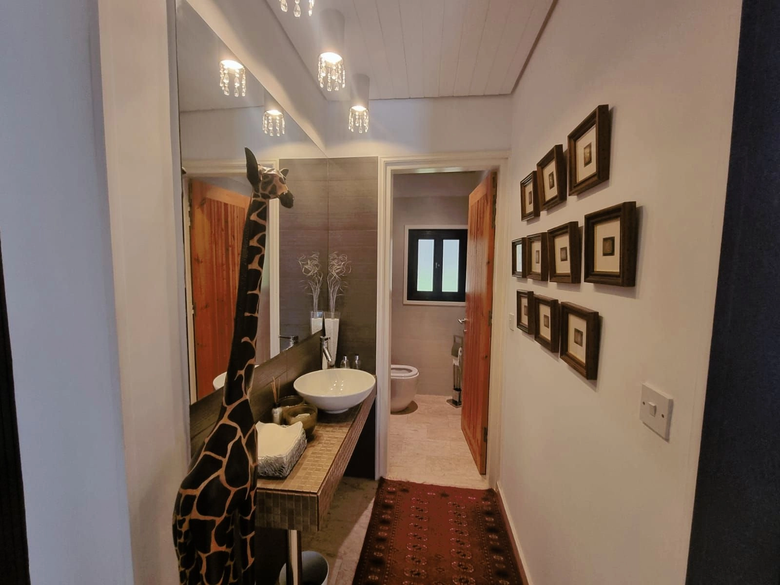 5 Bedroom House for Rent in Moniatis, Limassol District