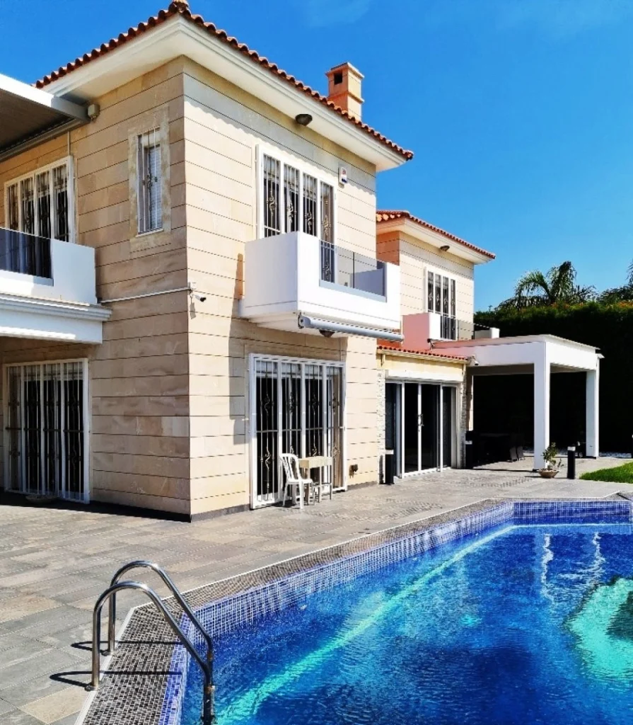 5 Bedroom House for Sale in Paniotis, Limassol District