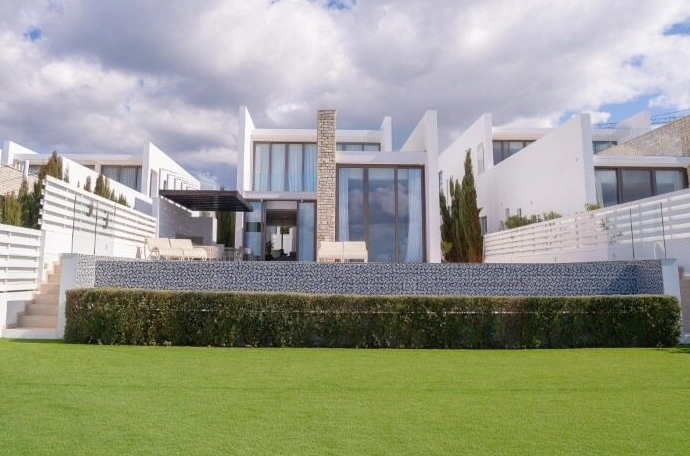 4 Bedroom House for Sale in Pegeia, Paphos District