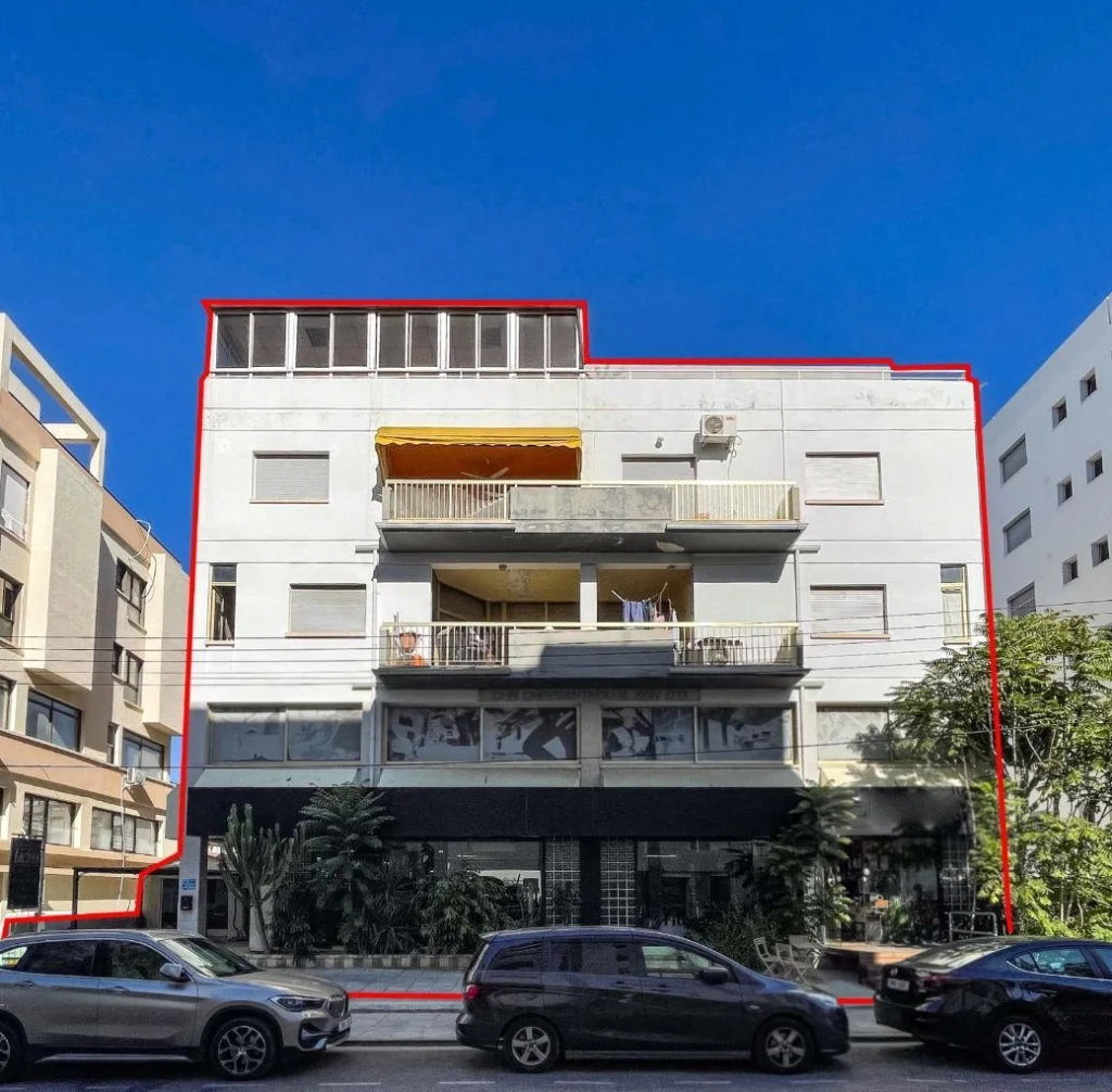 853m² Building for Sale in Agioi Omologites, Nicosia District