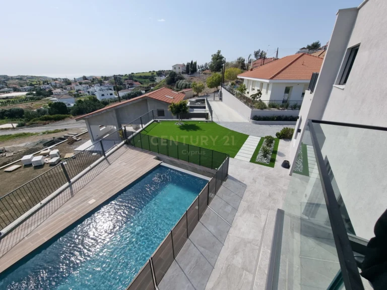 4 Bedroom House for Sale in Parekklisia, Limassol District