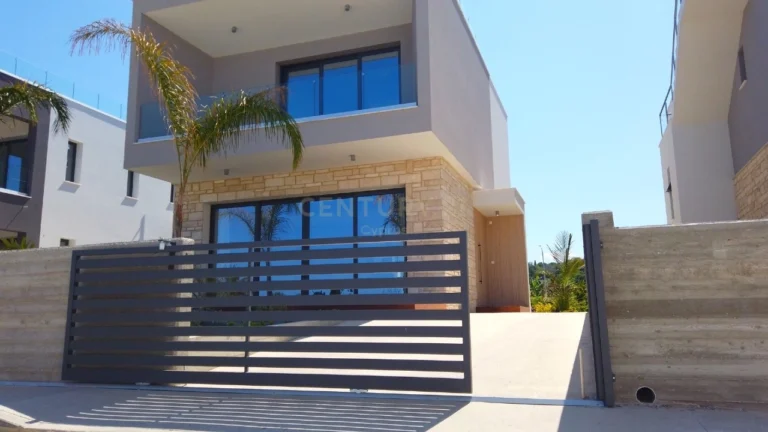 3 Bedroom House for Sale in Chlorakas, Paphos District