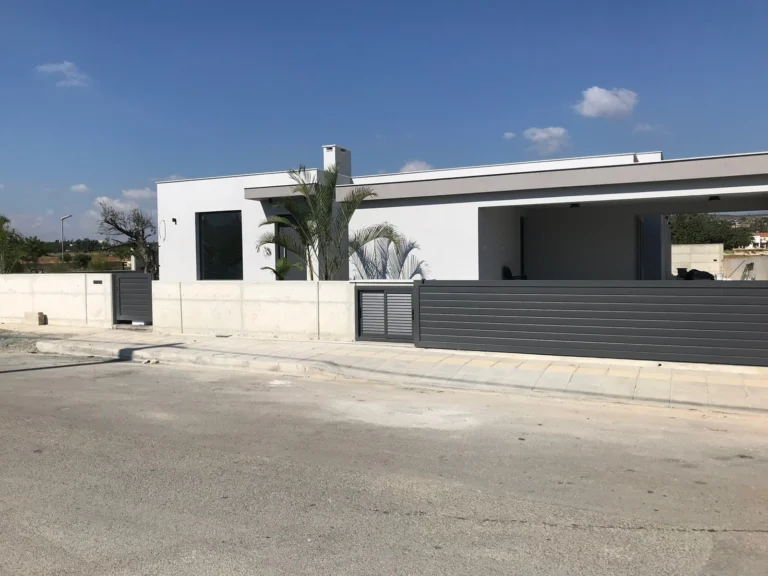 4 Bedroom House for Sale in Kato Polemidia, Limassol District