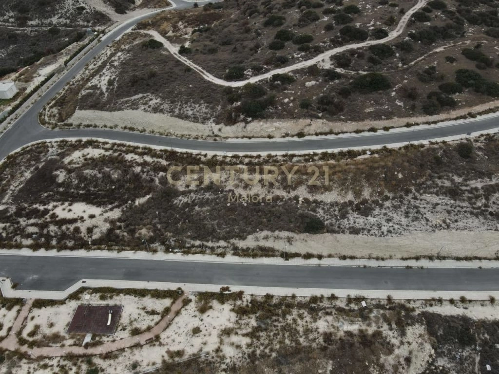 1,009m² Plot for Sale in Agios Tychonas, Limassol District