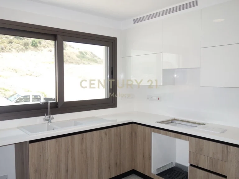 3 Bedroom House for Sale in Germasogeia, Limassol District