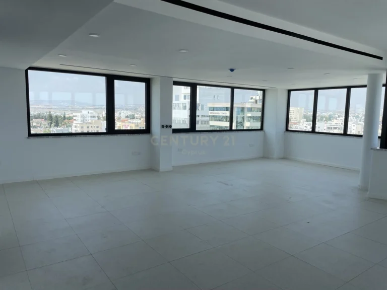 197m² Office for Rent in Larnaca District