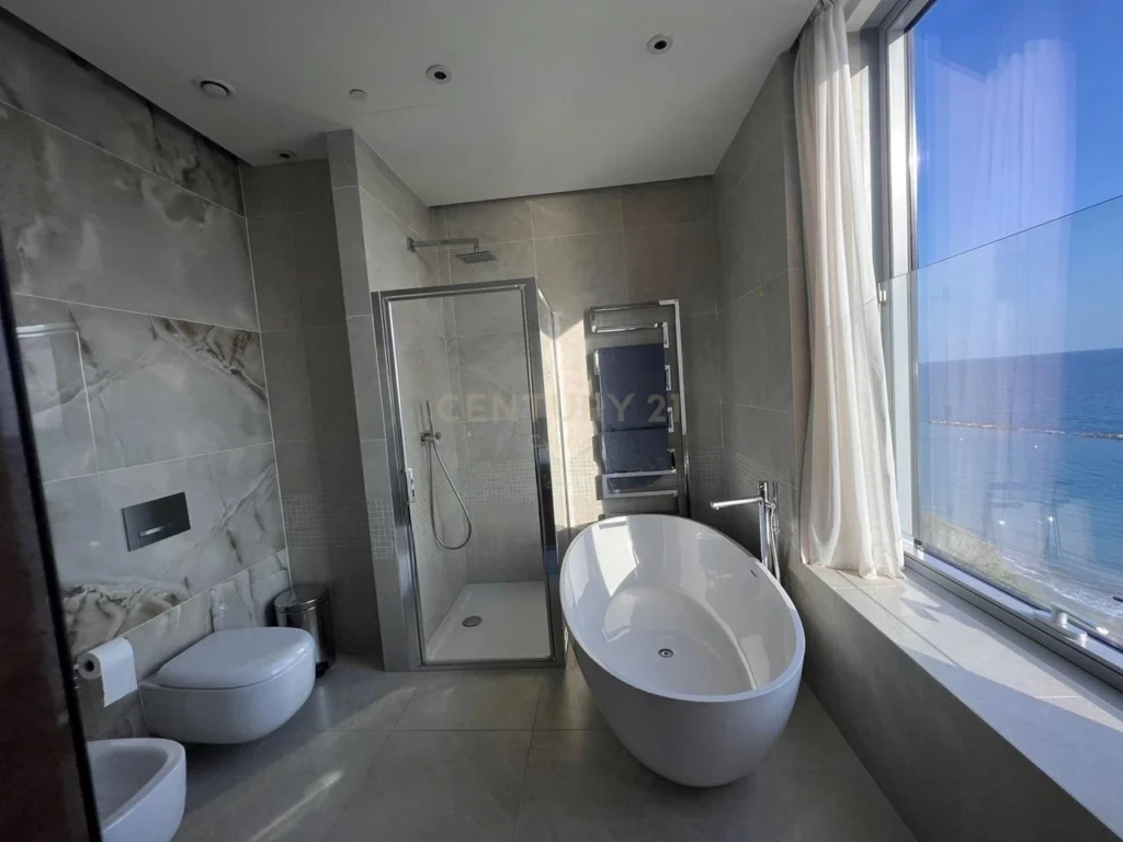 2 Bedroom Apartment for Rent in Agios Tychonas, Limassol District