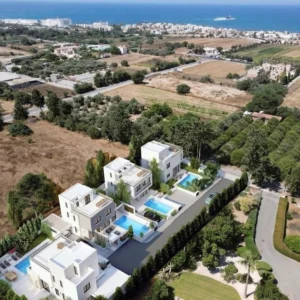 5 Bedroom House for Sale in Chlorakas, Paphos District