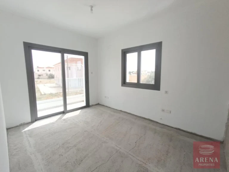 3 Bedroom House for Sale in Dromolaxia, Larnaca District