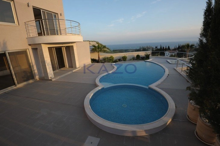 4 Bedroom House for Sale in Agios Tychonas, Limassol District