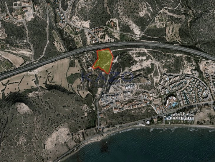 16,846m² Plot for Sale in Agios Tychonas, Limassol District