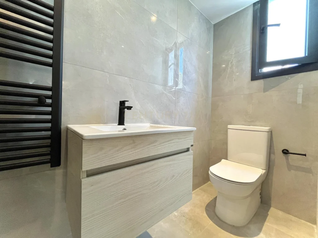 3 Bedroom Apartment for Rent in Limassol – Mesa Geitonia