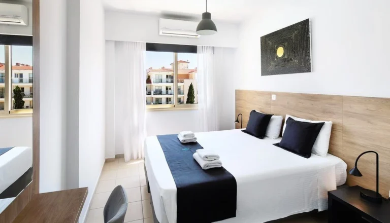 2 Bedroom Apartment for Sale in Paphos – Universal