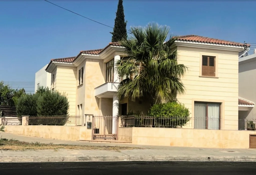 4 Bedroom House for Sale in Strovolos, Nicosia District