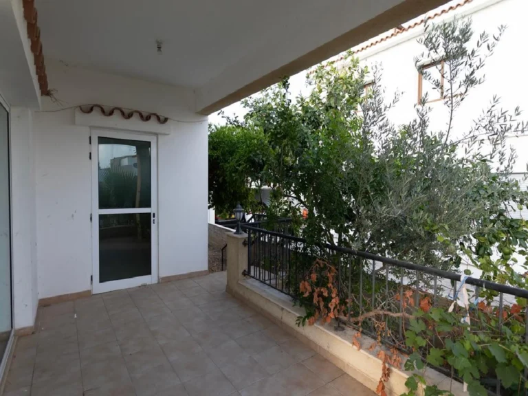 3 Bedroom House for Sale in Paphos – Agios Theodoros