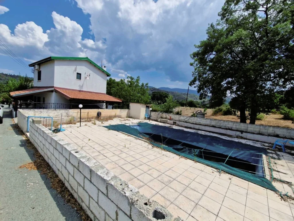 3 Bedroom House for Sale in Mandria, Limassol District