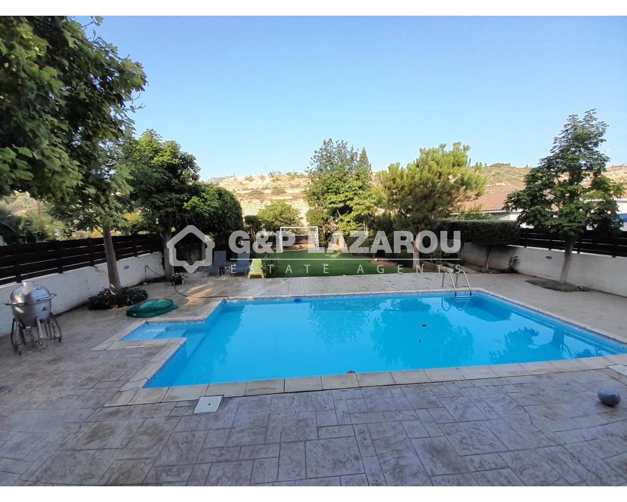 5 Bedroom House for Sale in Agios Tychonas, Limassol District