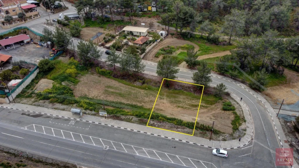 525m² Plot for Sale in Mosfiloti, Larnaca District