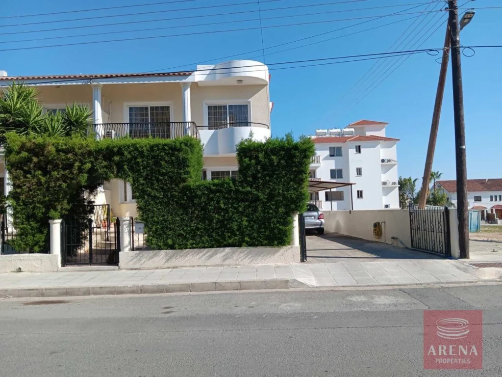 3 Bedroom House for Sale in Aradippou, Larnaca District