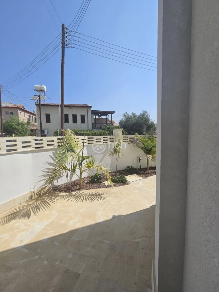 3 Bedroom House for Sale in Agios Tychonas, Limassol District