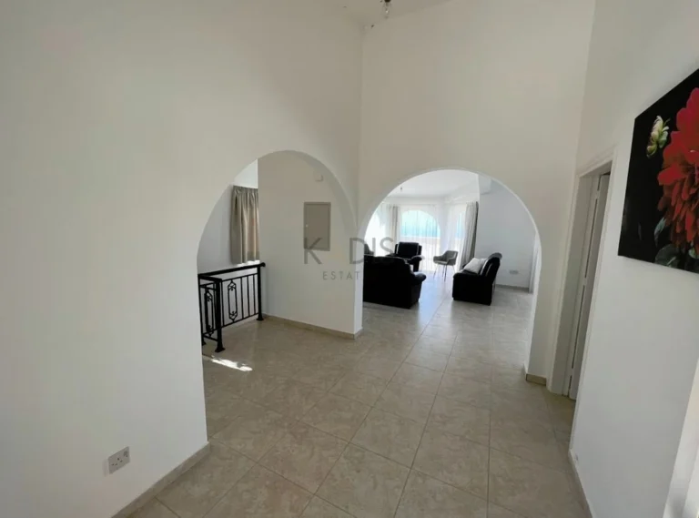 5 Bedroom House for Sale in Paphos