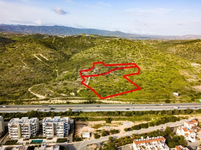 16,724m² Plot for Sale in Parekklisia, Limassol District