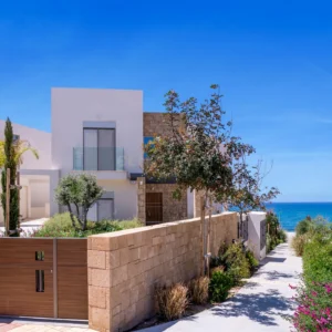 5 Bedroom House for Sale in Chlorakas, Paphos District