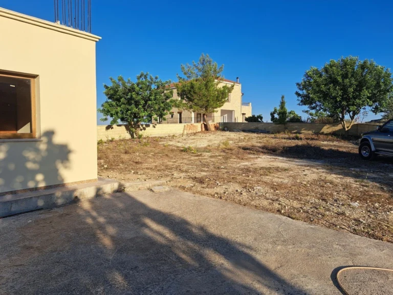 Cheap Houses and Villas for Sale Paphos up to 300000 euro