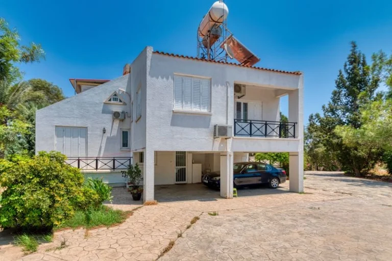 5 Bedroom House for Sale in Paralimni, Famagusta District