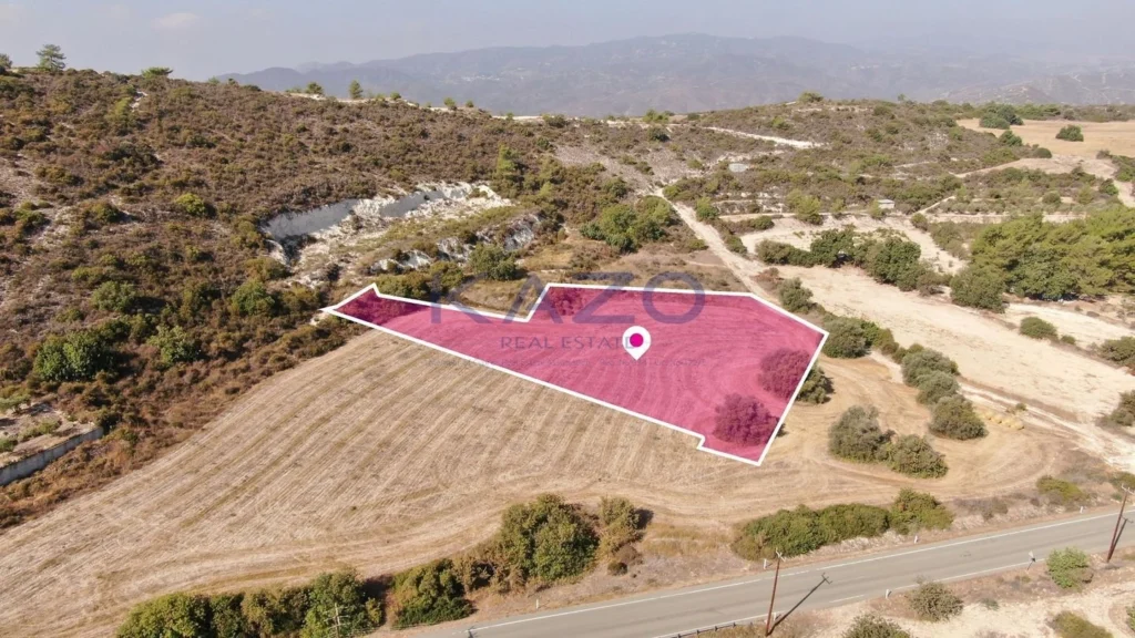 4,348m² Plot for Sale in Vavla, Larnaca District