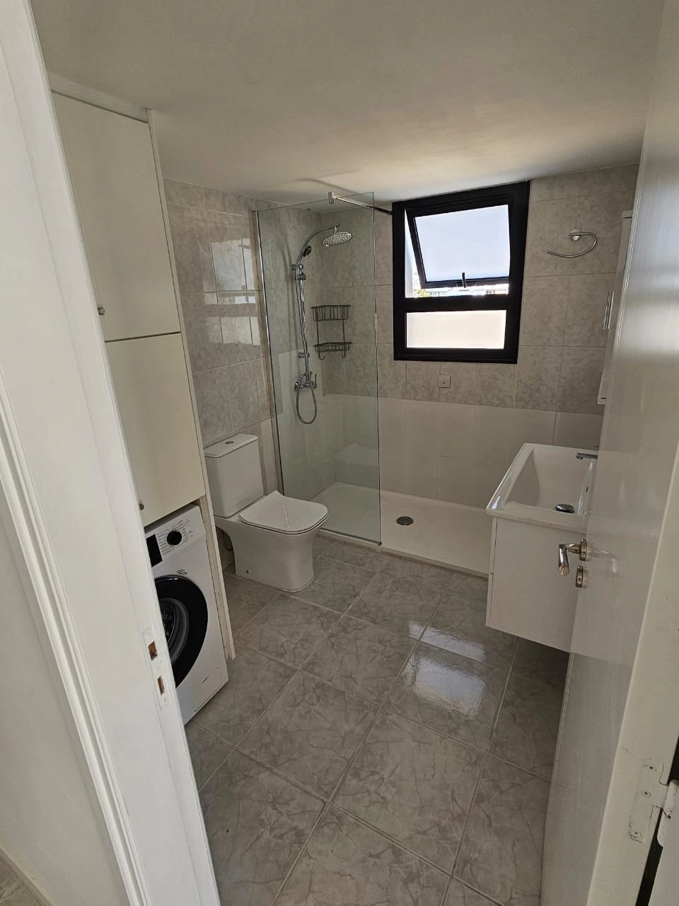 3 Bedroom Apartment for Rent in Kato Polemidia, Limassol District