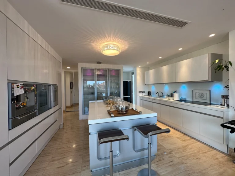 5 Bedroom House for Sale in Agios Tychonas, Limassol District