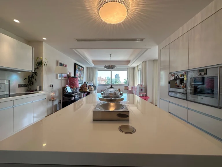 5 Bedroom House for Sale in Agios Tychonas, Limassol District