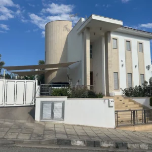 5 Bedroom House for Sale in Agios Tychonas, Limassol District