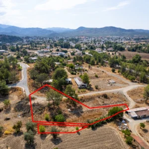 2,375m² Plot for Sale in Lythrodontas, Nicosia District