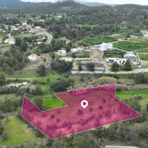 6,912m² Plot for Sale in Lythrodontas, Nicosia District