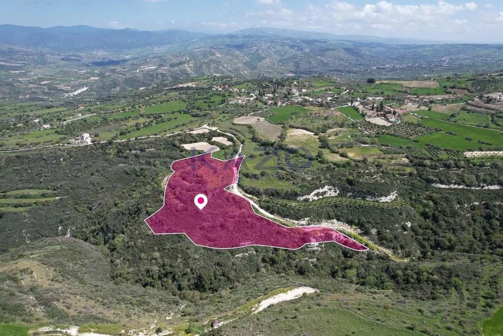 22,743m² Plot for Sale in Paphos District