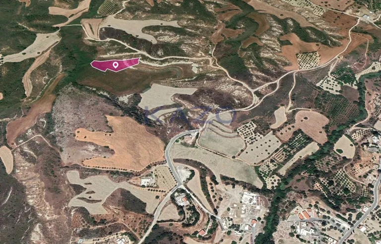 5,686m² Plot for Sale in Steni, Paphos District